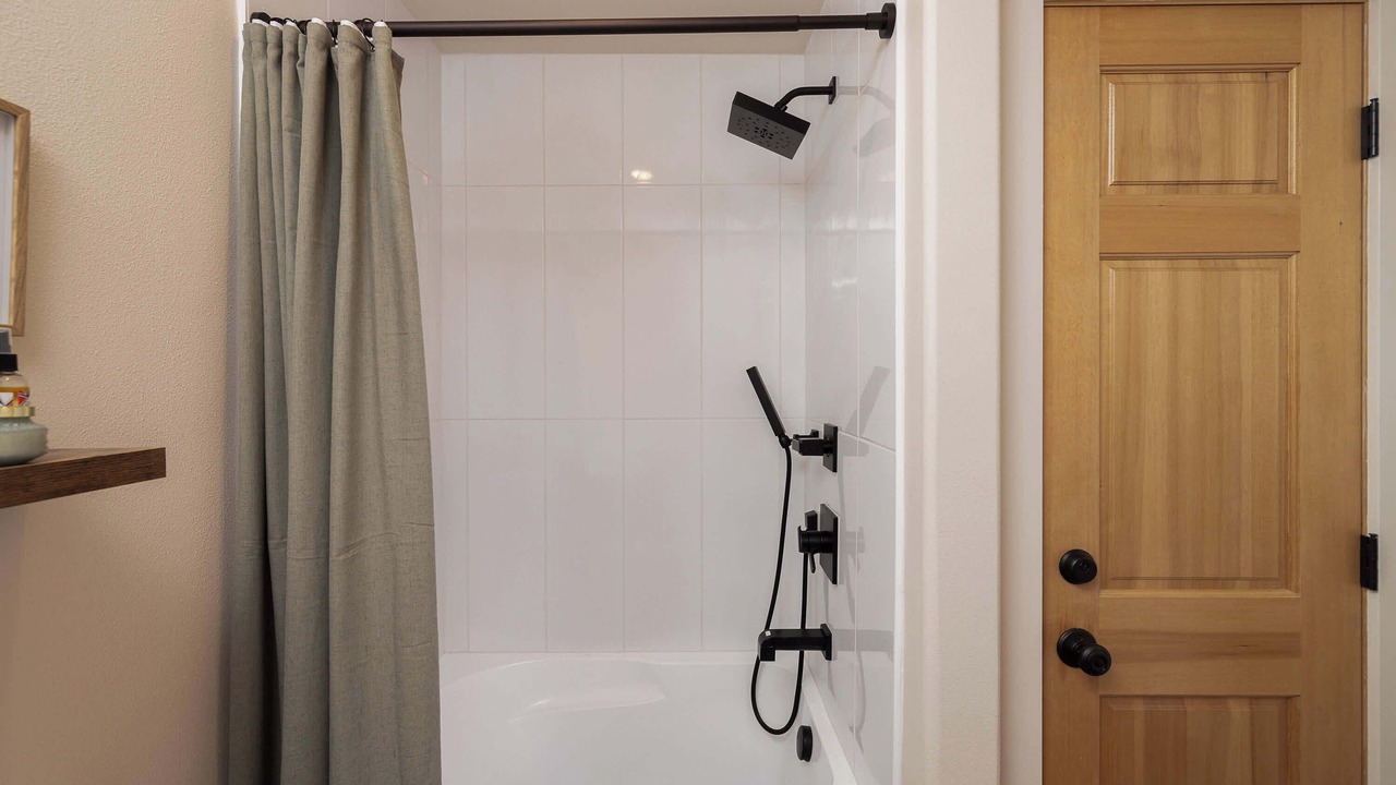 Photo of Bathroom in Sisters