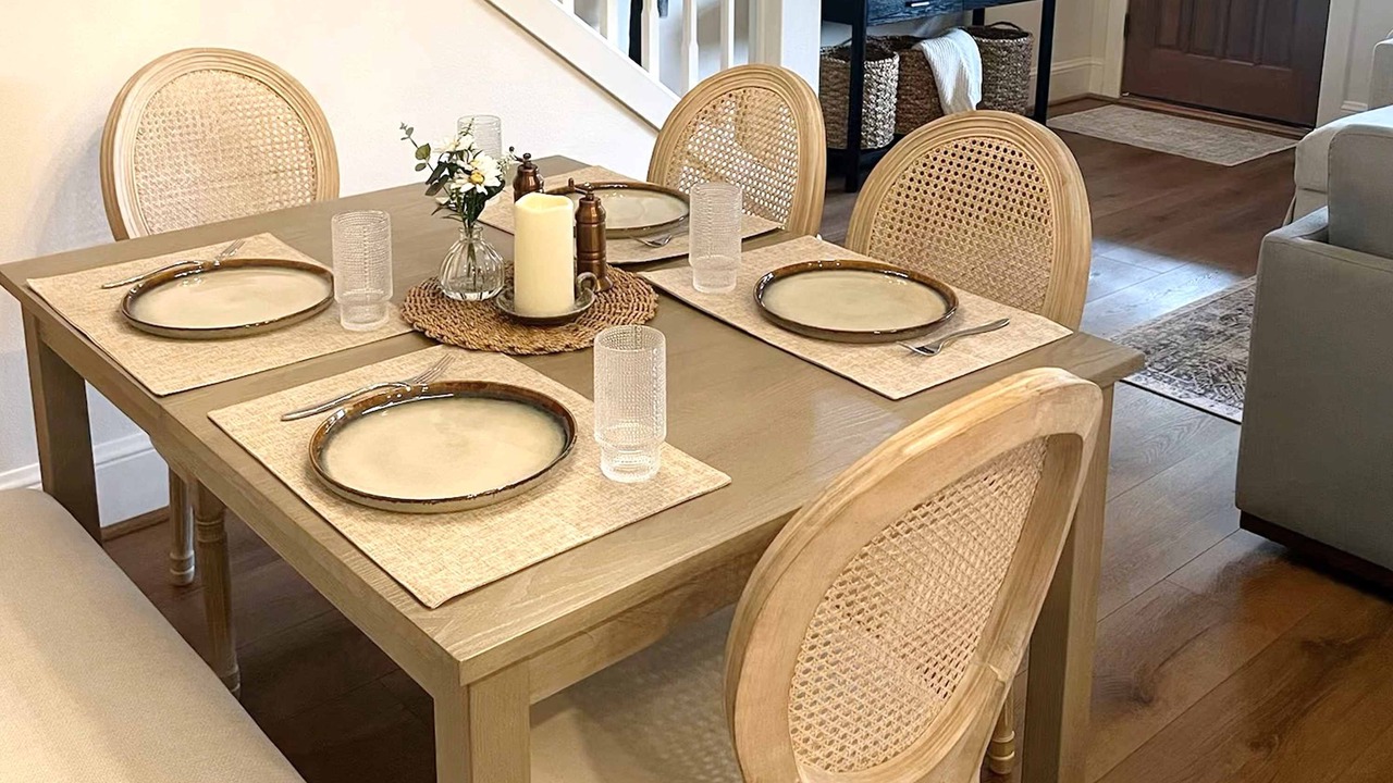 Photo of Others in Sisters