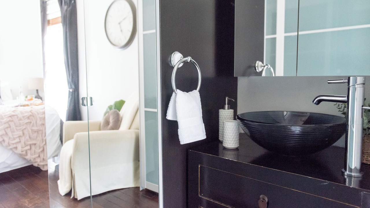 Photo of Bathroom in Fashion District