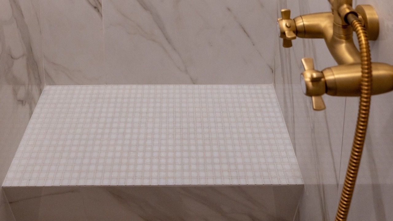 Photo of Bathroom in Bourg-l'Eveque