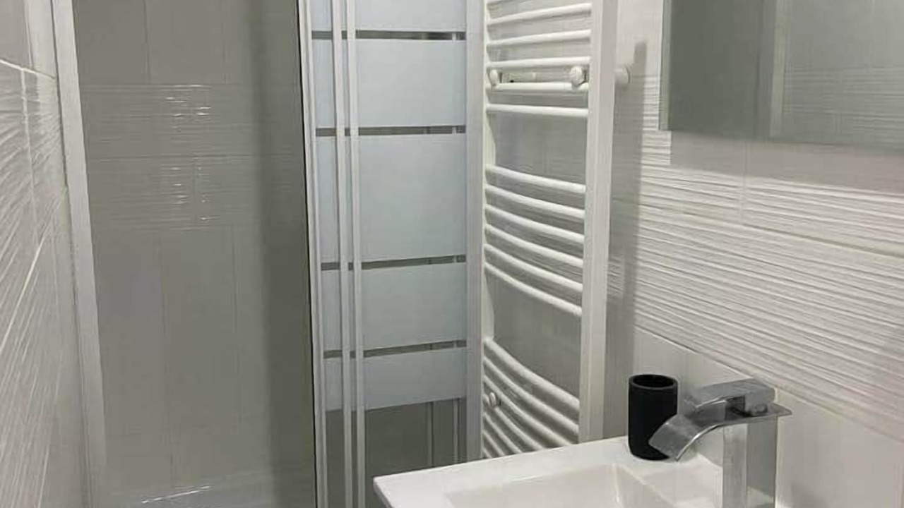 Photo of Bathroom in Chateaudun