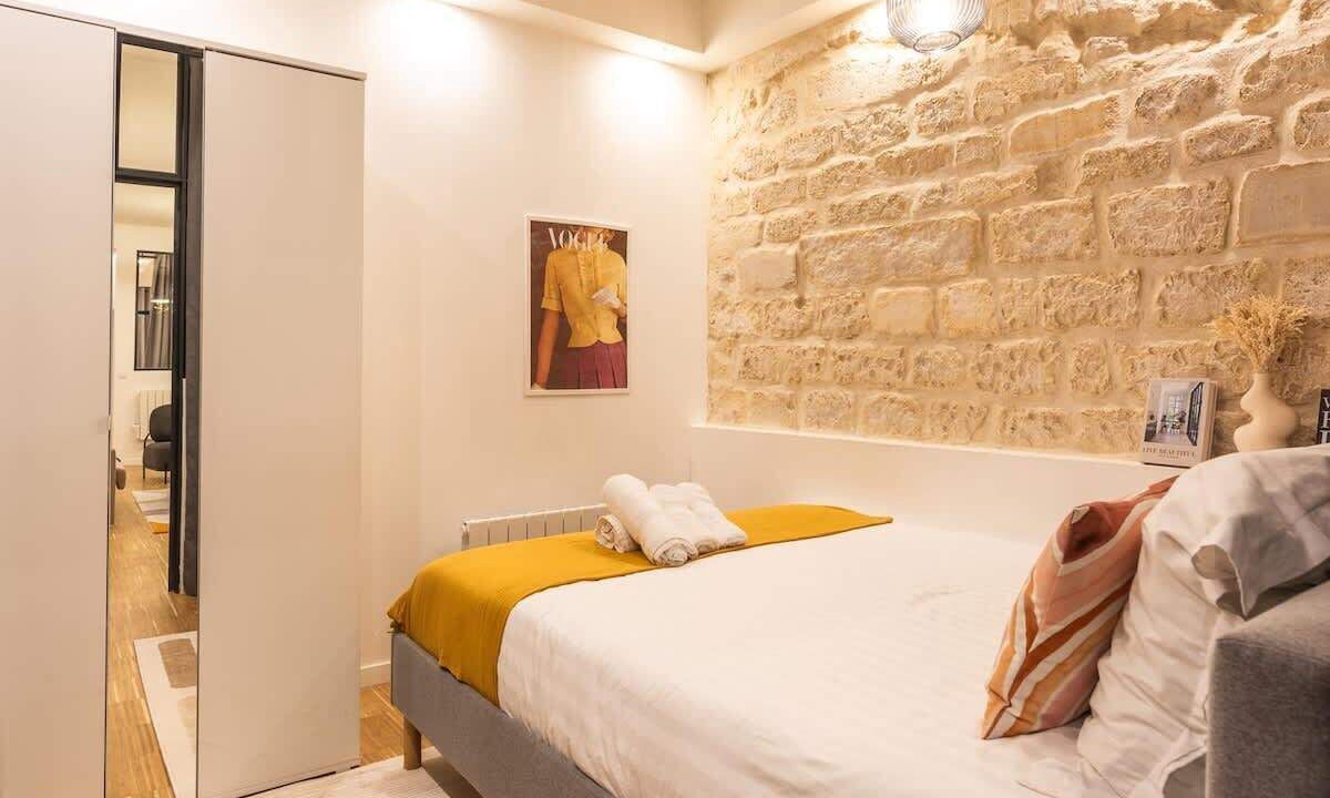 Photo of Bedroom in 18th Arrondissement