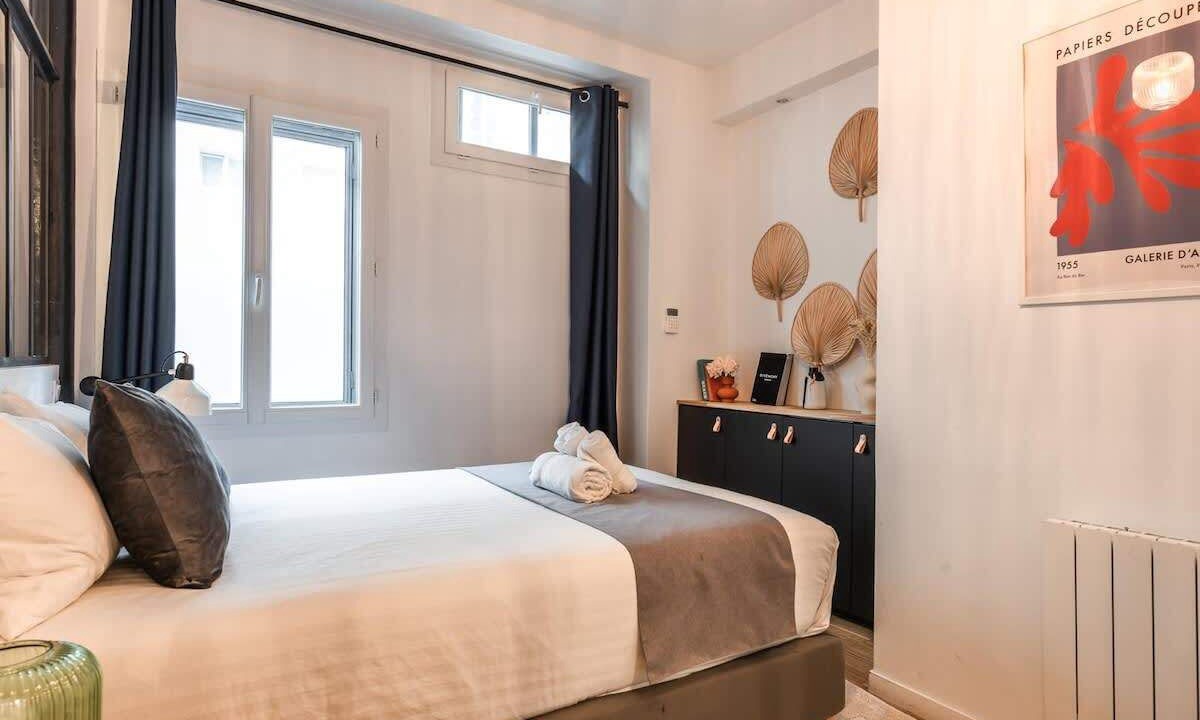 Photo of Bedroom in 18th Arrondissement