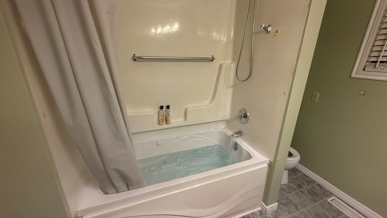 Photo of Bathroom in Chatham-Kent