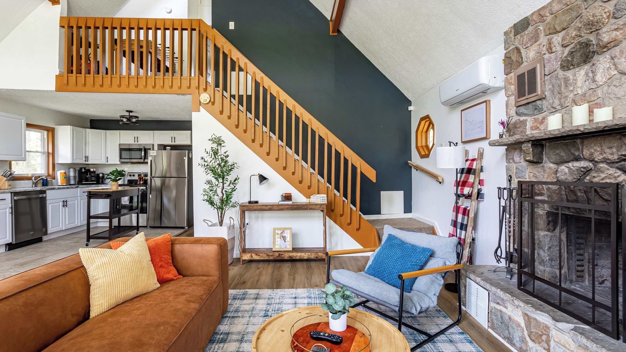 Photo of Livingroom in Tobyhanna