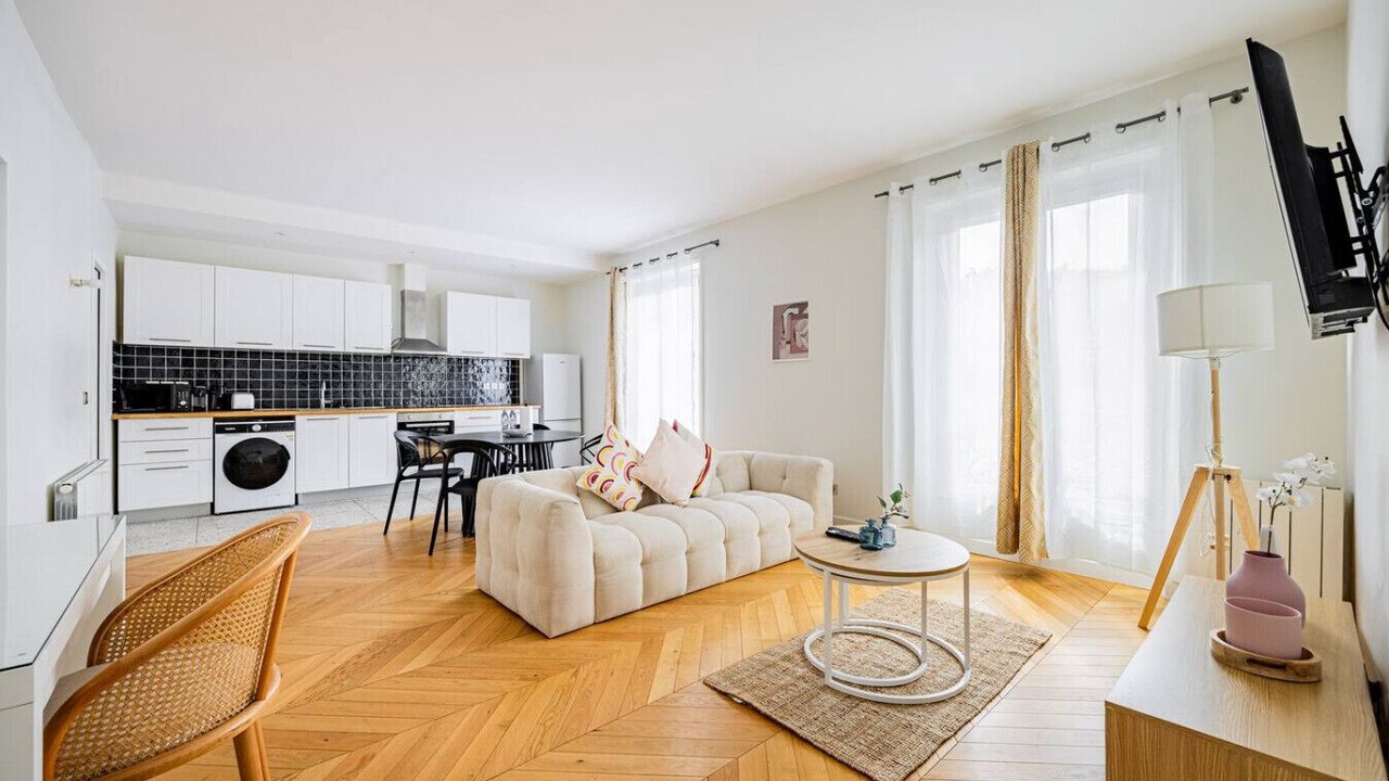 Photo of Livingroom in Arts-et-Metiers