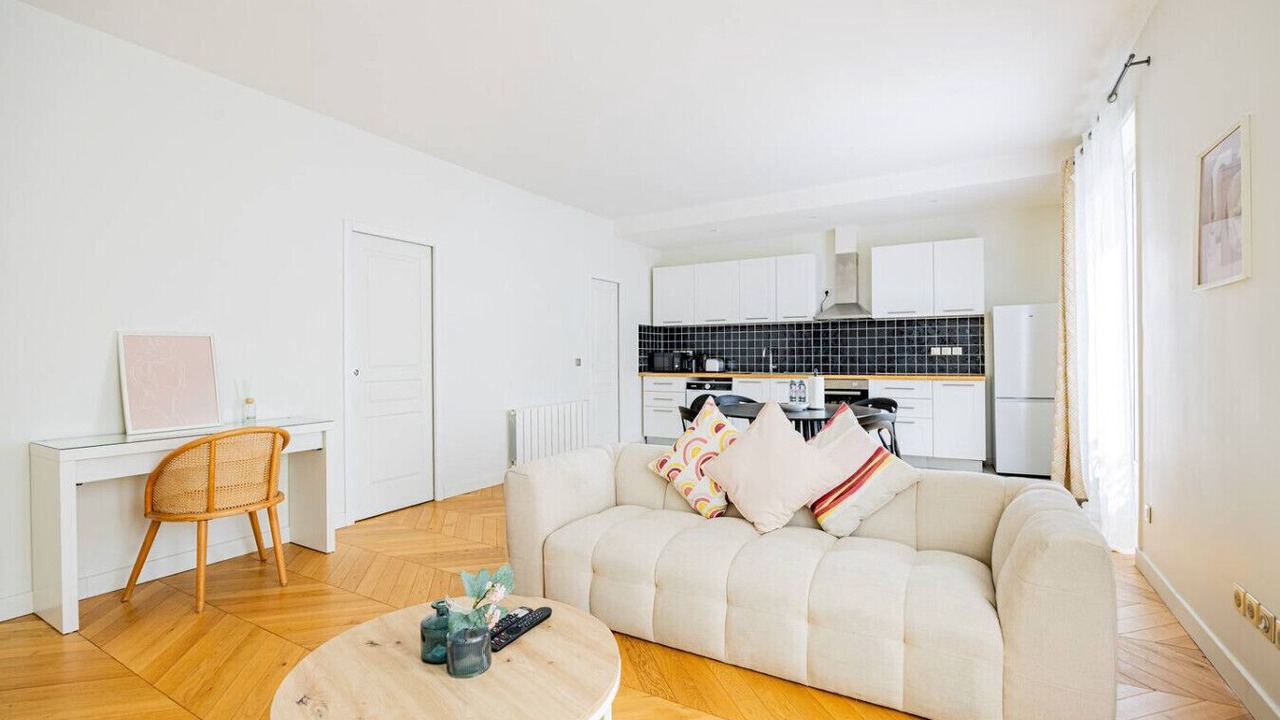Photo of Livingroom in Arts-et-Metiers