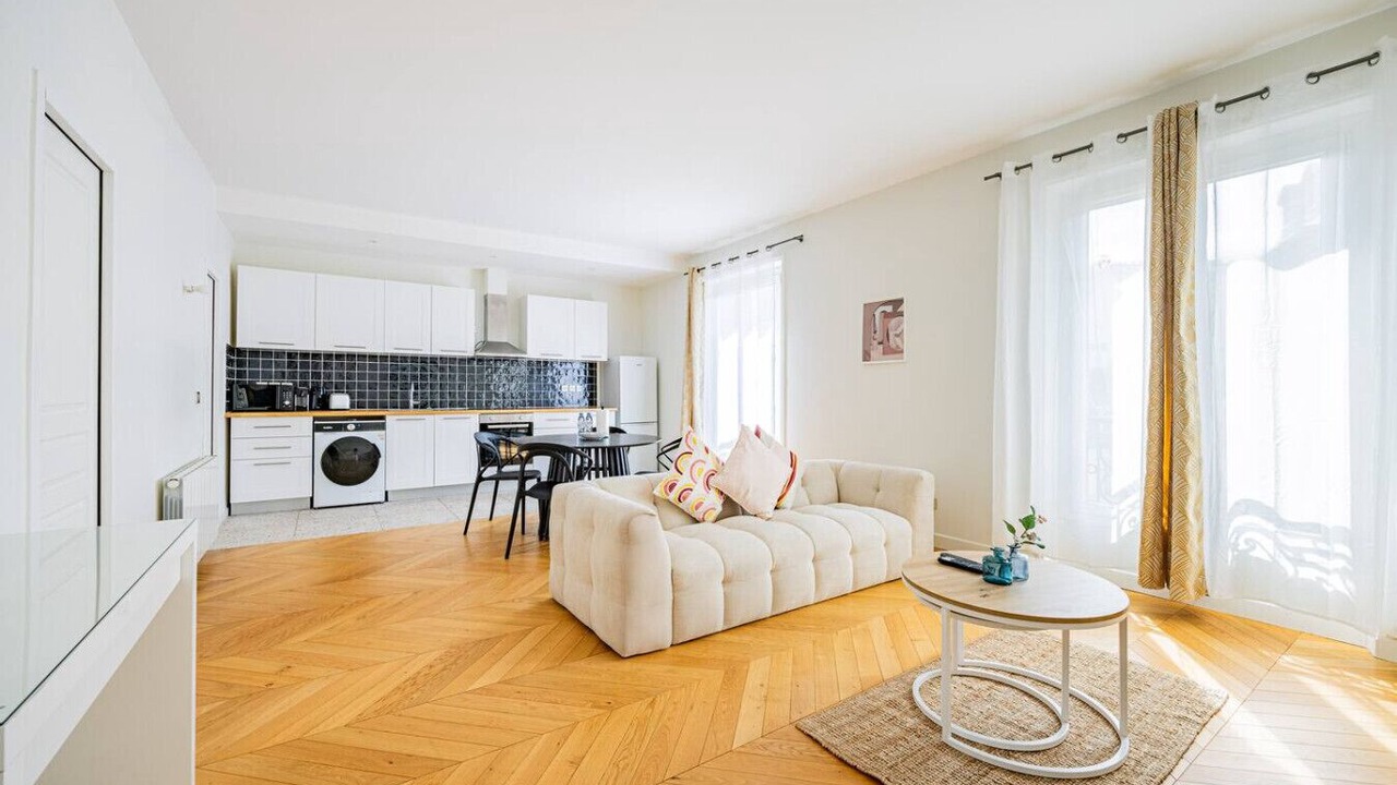Photo of Livingroom in Arts-et-Metiers
