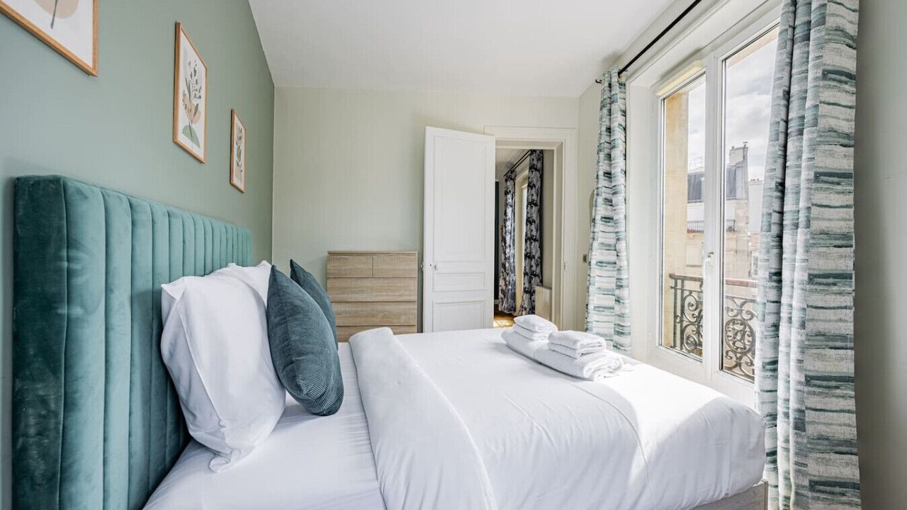 Photo of Bedroom in Arts-et-Metiers