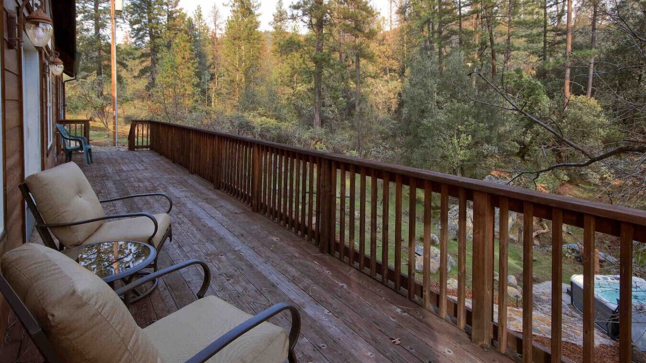 Photo of Patio Balcony in Mariposa