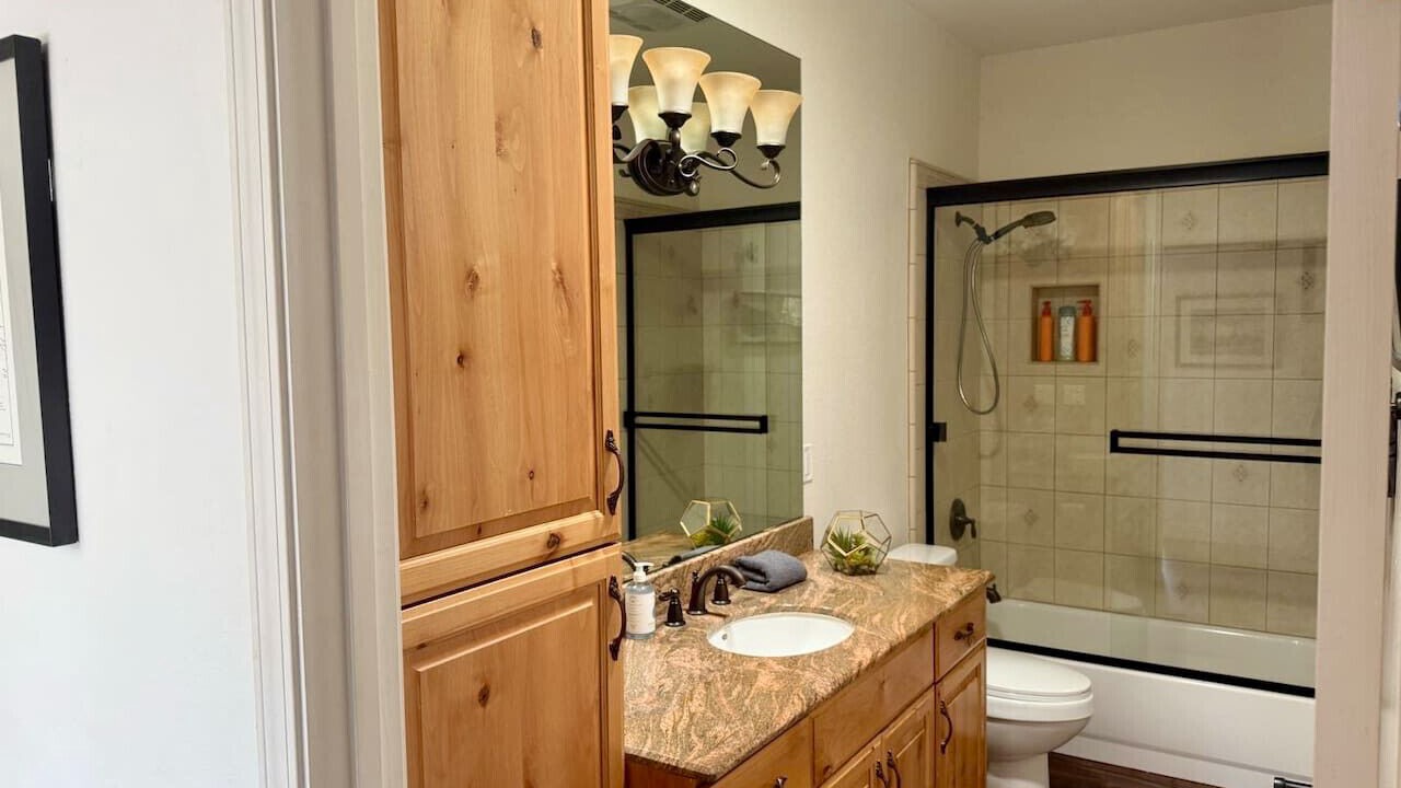 Photo of Bathroom in Mariposa
