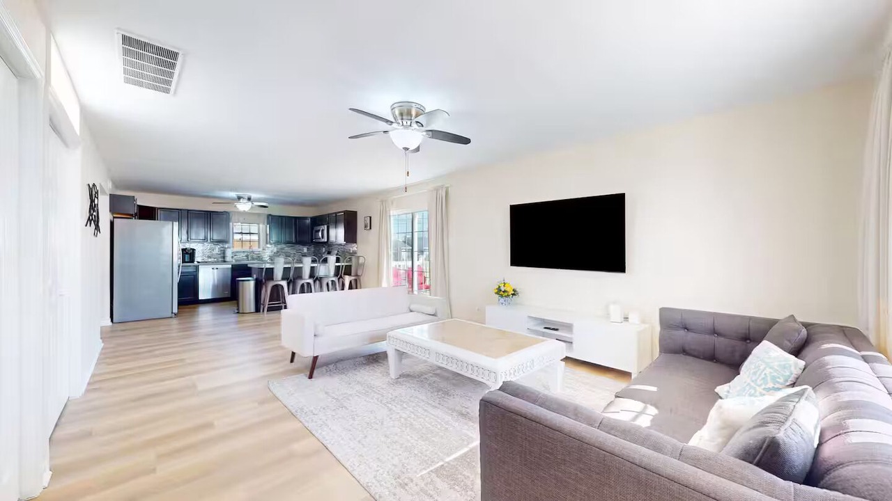 Photo of Livingroom in Pleasantville