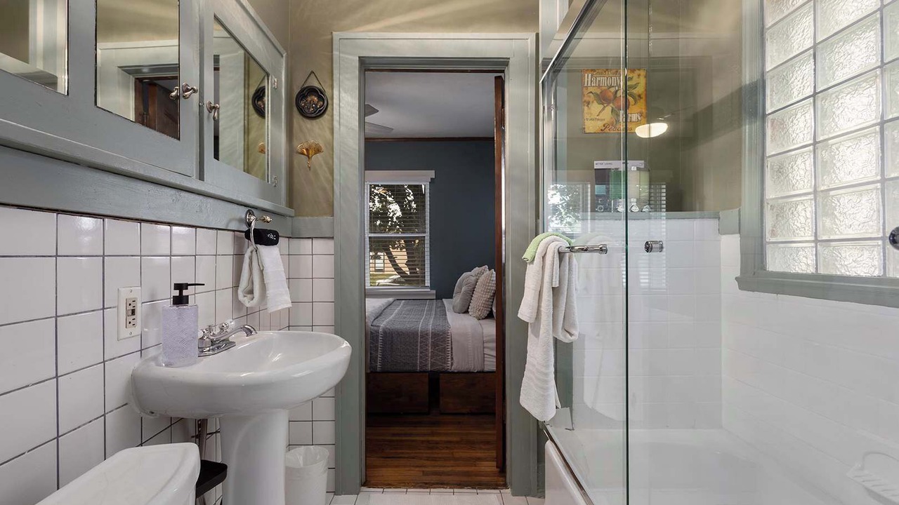 Photo of Bathroom in Overland Park