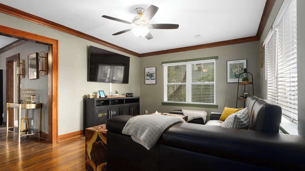 Photo of Livingroom in Overland Park