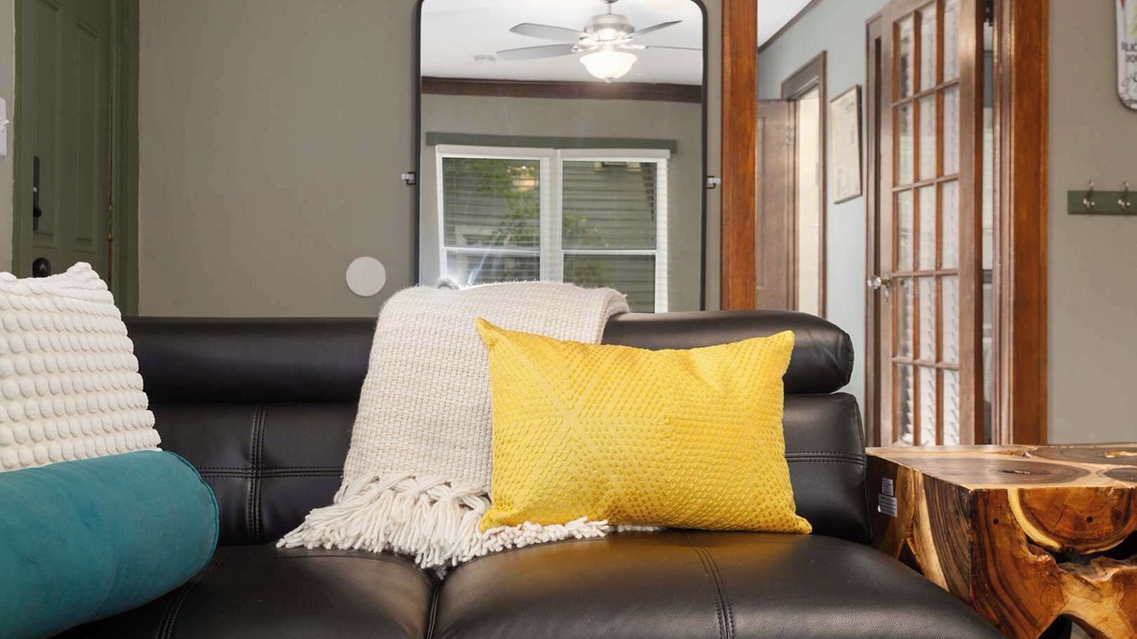 Photo of Livingroom in Overland Park