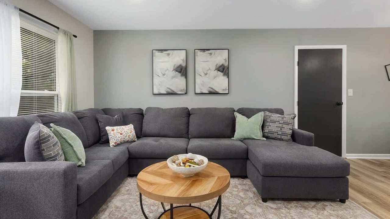Photo of Livingroom in Lee's Summit