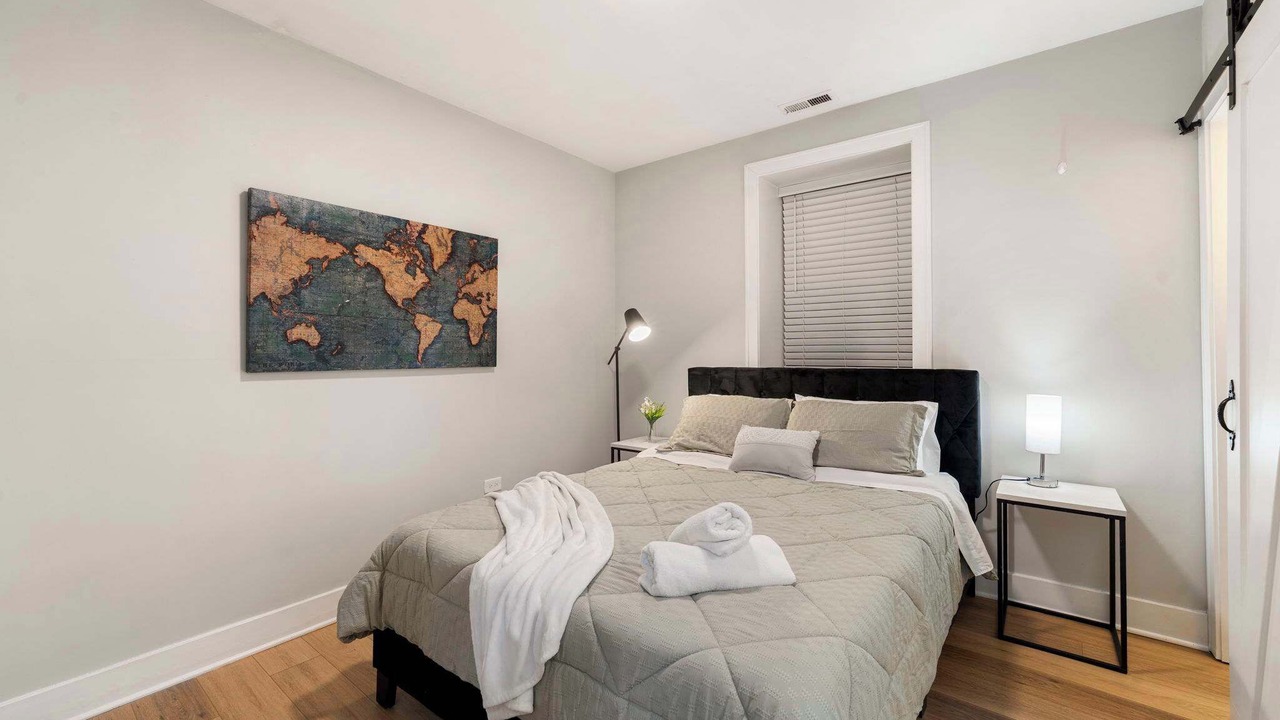 Photo of Bedroom in Heart of Chicago