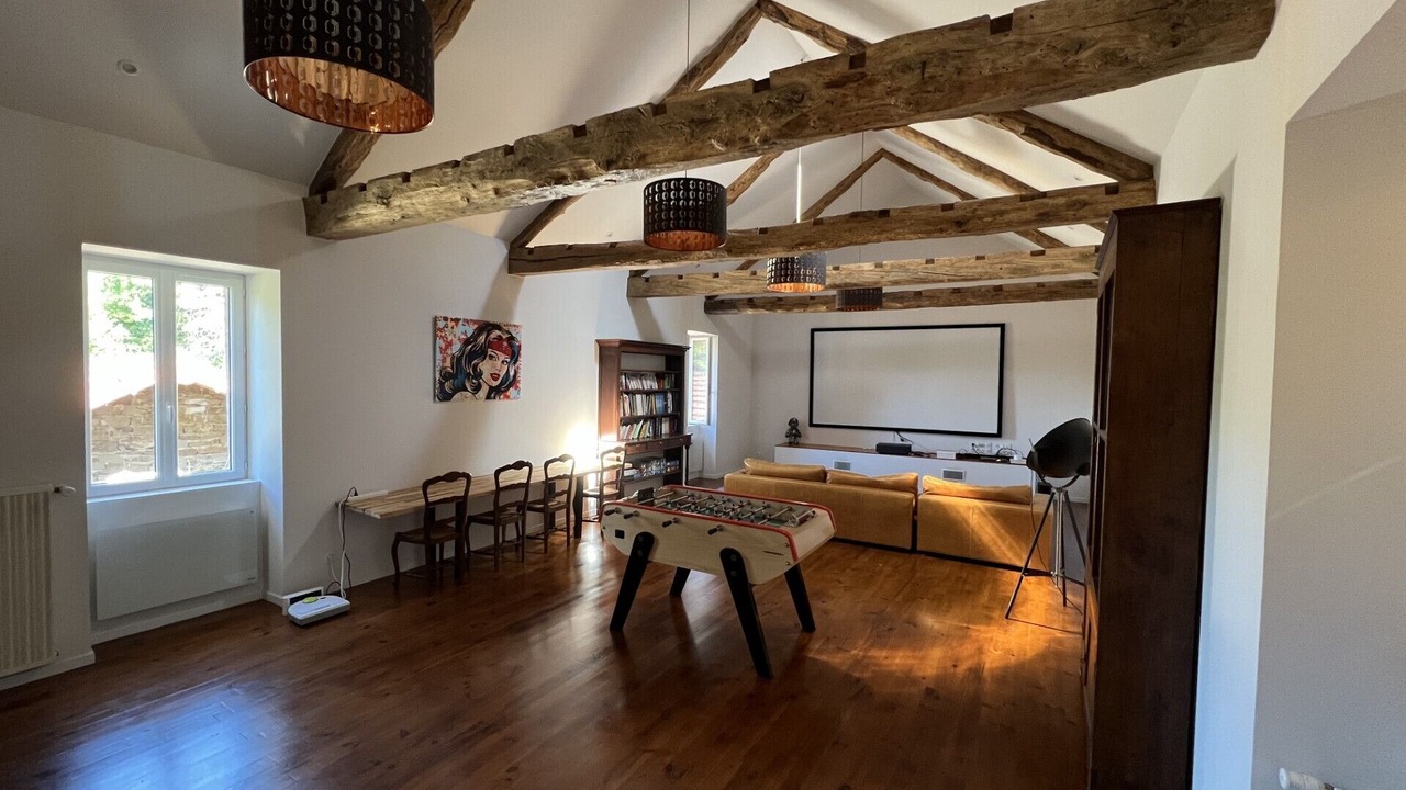 Photo of Livingroom in Saint-Marcel-Campes