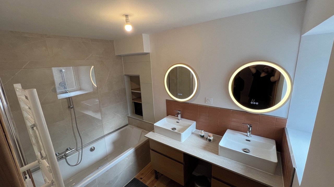 Photo of Bathroom in Saint-Marcel-Campes