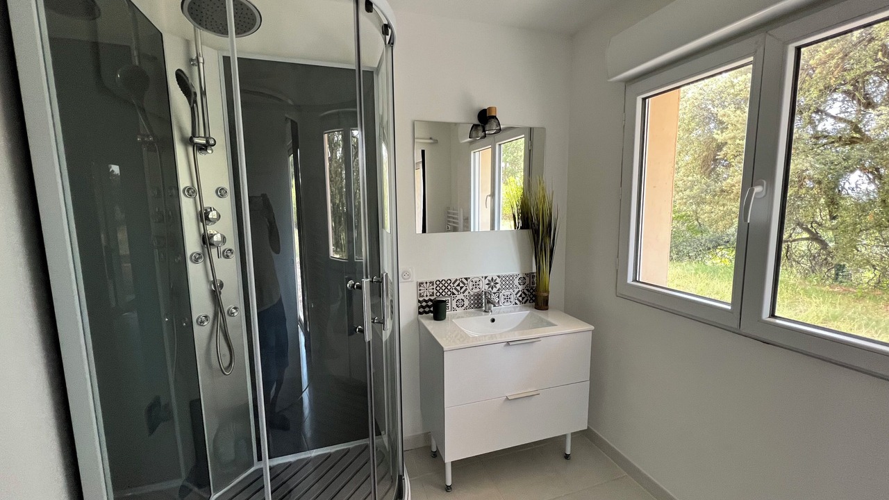 Photo of Bathroom in Mondragon