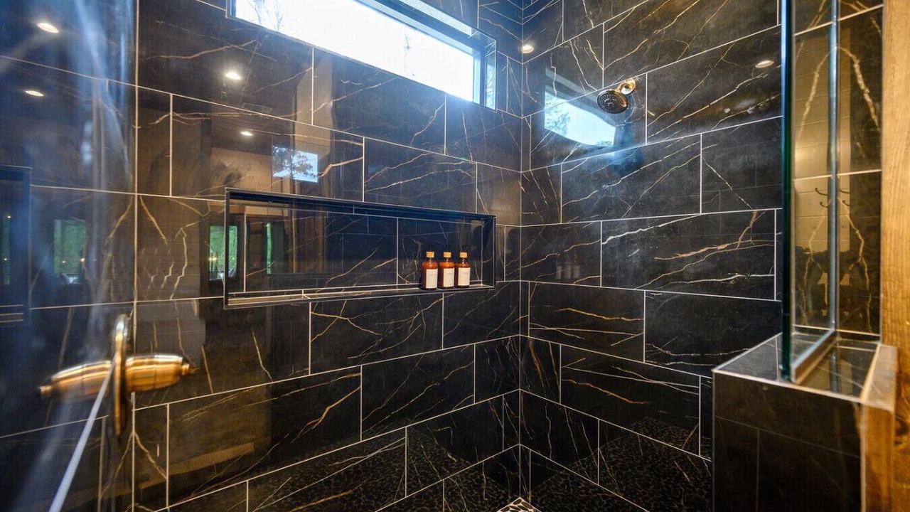 Photo of Bathroom in Pickens
