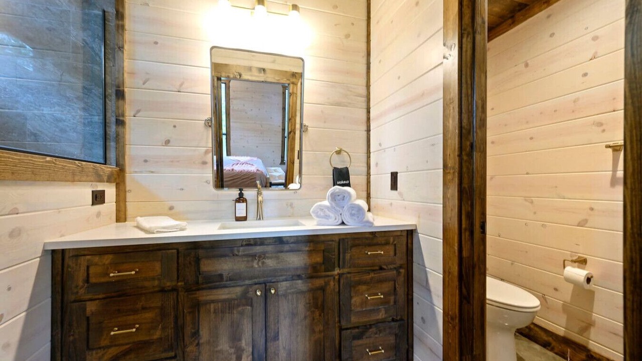 Photo of Bathroom in Pickens