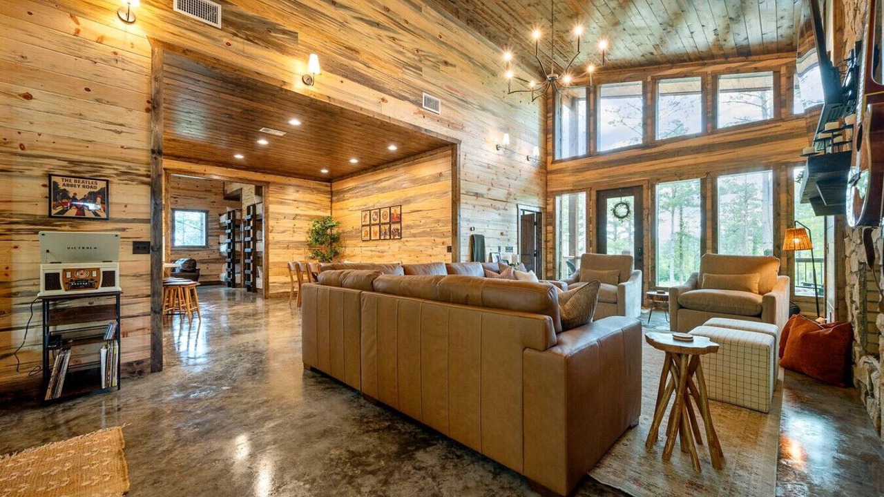Photo of Livingroom in Pickens