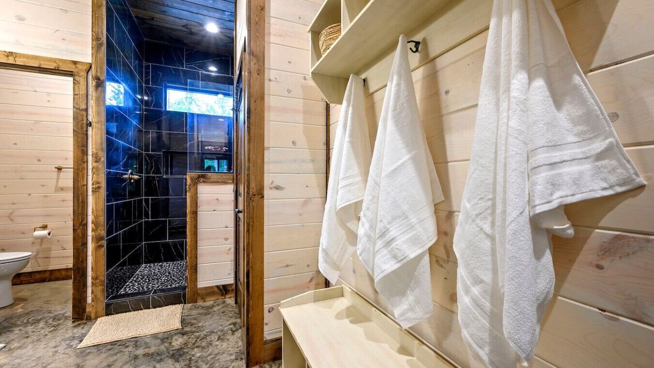 Photo of Bathroom in Pickens