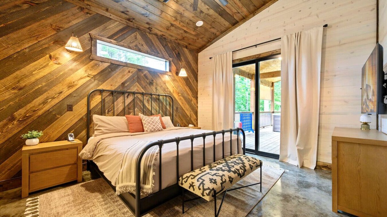 Photo of Bedroom in Pickens