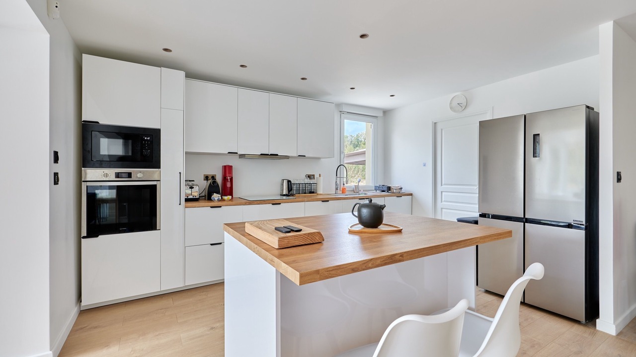 Photo of Kitchen in Surville