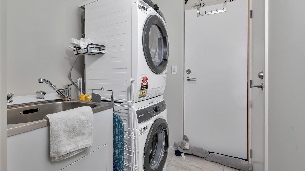 Photo of Others in One Tree Point