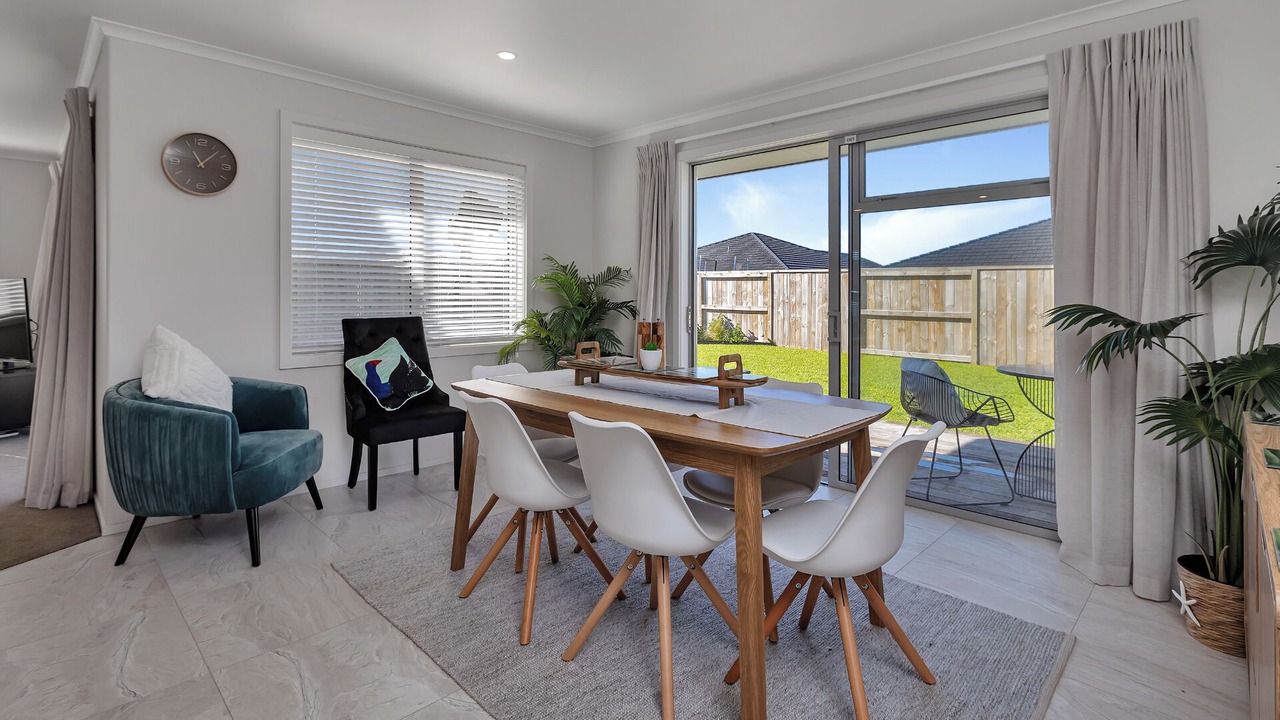 Photo of Others in One Tree Point