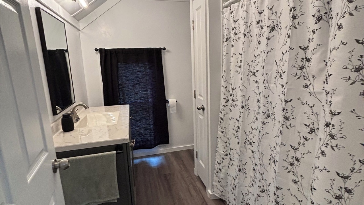 Photo of Bathroom in Jasper