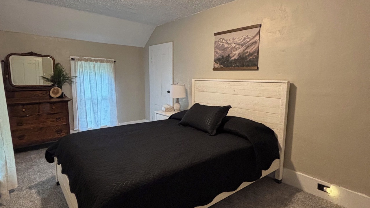 Photo of Bedroom in Jasper