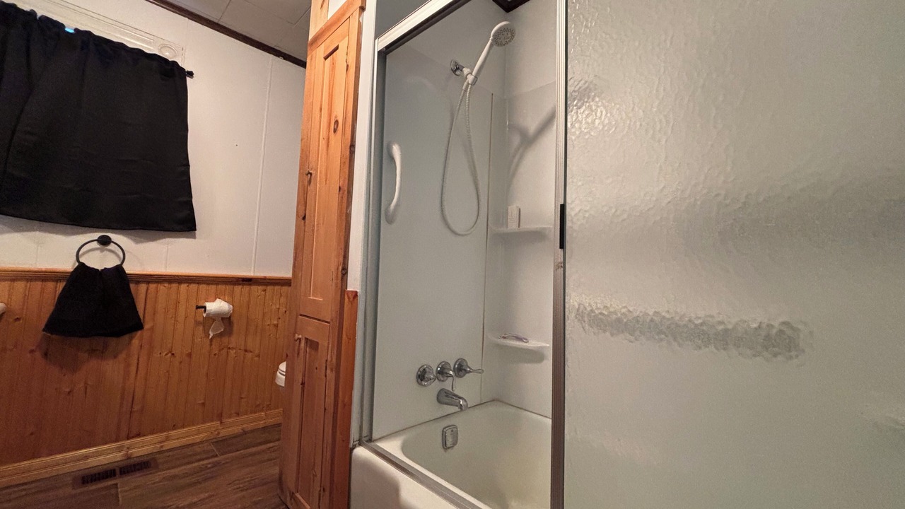 Photo of Bathroom in Jasper