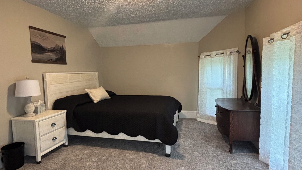 Photo of Bedroom in Jasper
