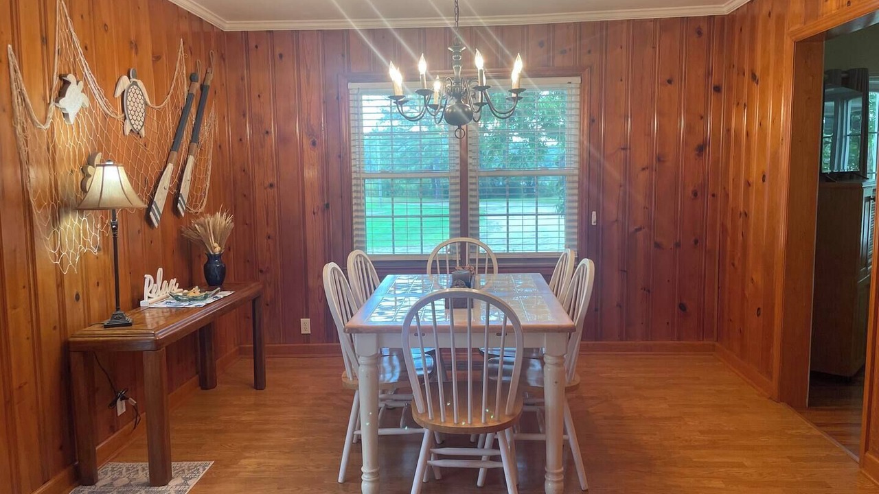 Photo of Livingroom in South River