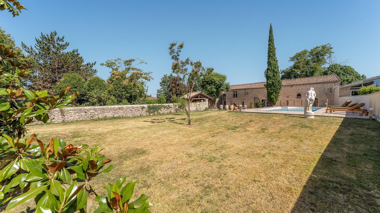 Photo of Others in Rauzan