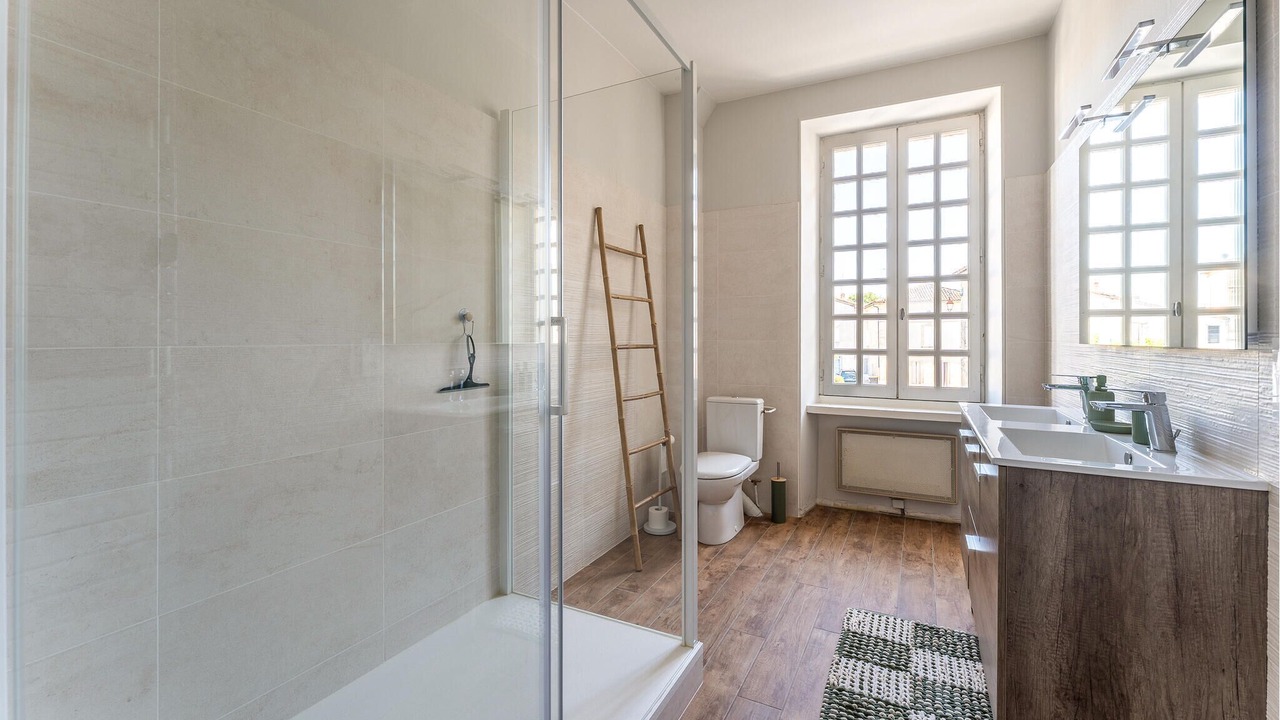 Photo of Bathroom in Rauzan