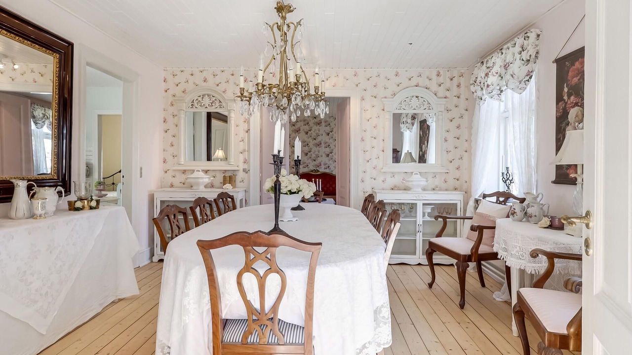 Photo of Bedroom in Humble