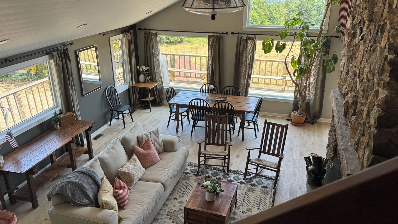Photo of Livingroom in Cazenovia