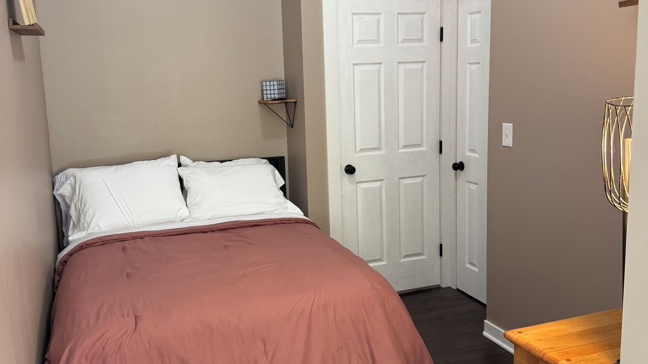 Photo of Bedroom in Cazenovia