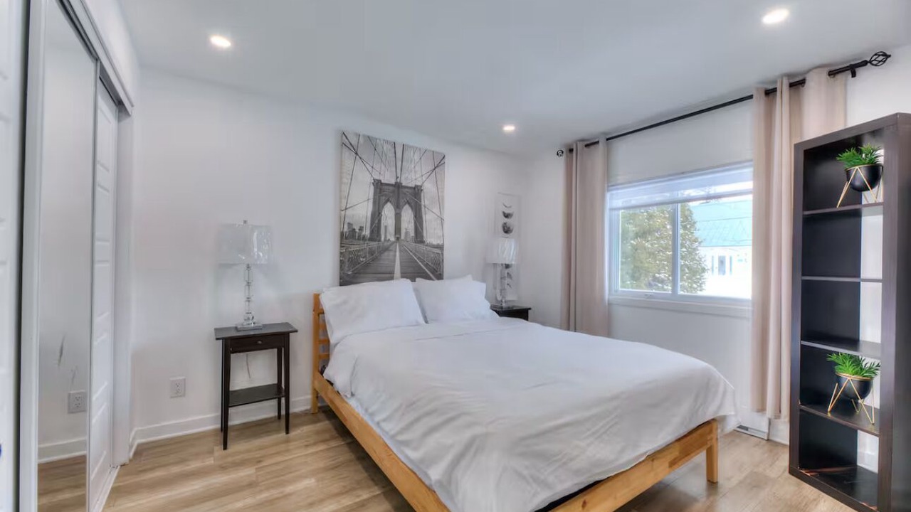 Photo of Bedroom in Saint-Hubert