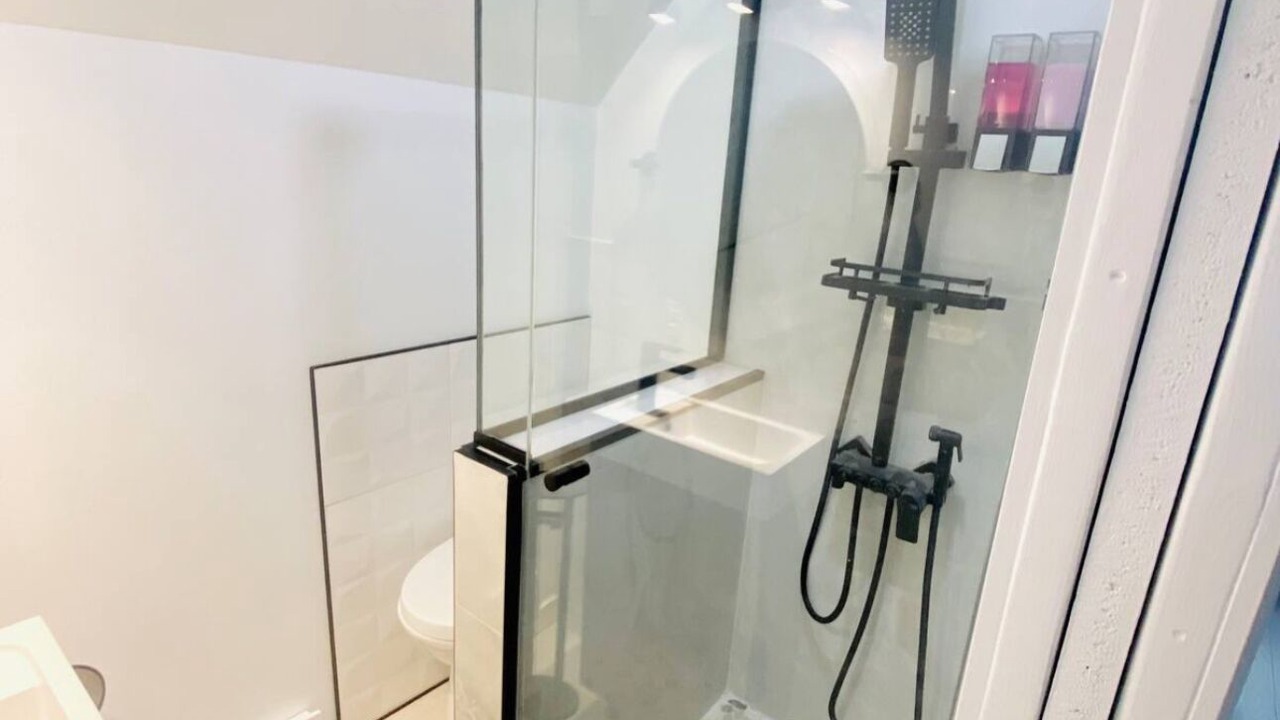 Photo of Bathroom in Saint-Hubert