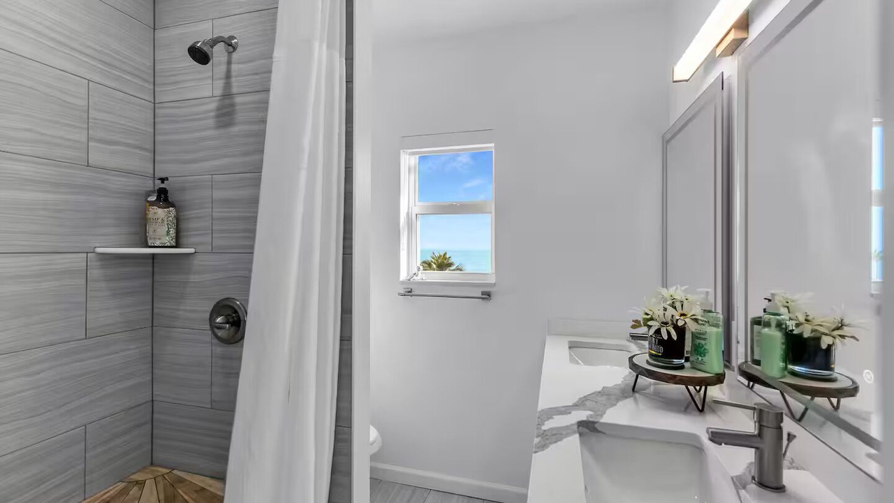 Photo of Bathroom in Little Venice