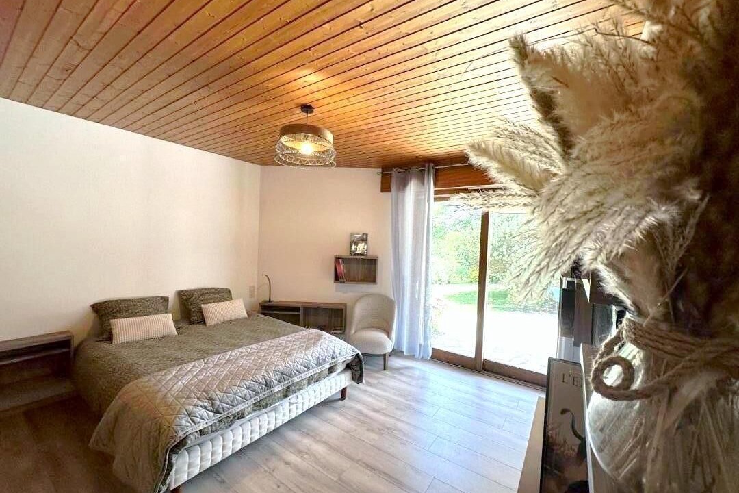 Photo of Bedroom in Poyartin