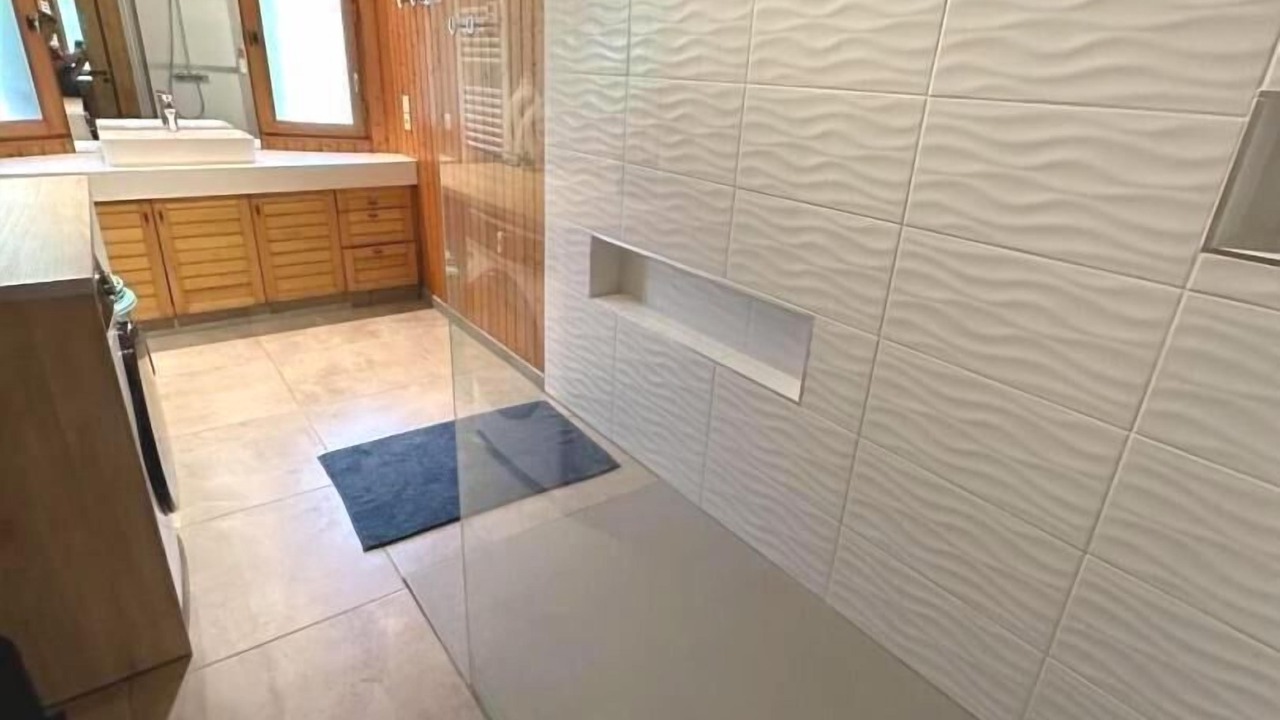 Photo of Bathroom in Poyartin