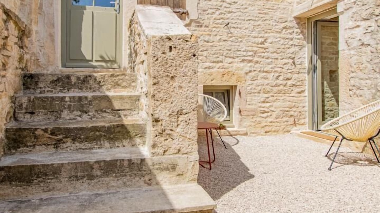 Photo of Patio Balcony in Chardonnay