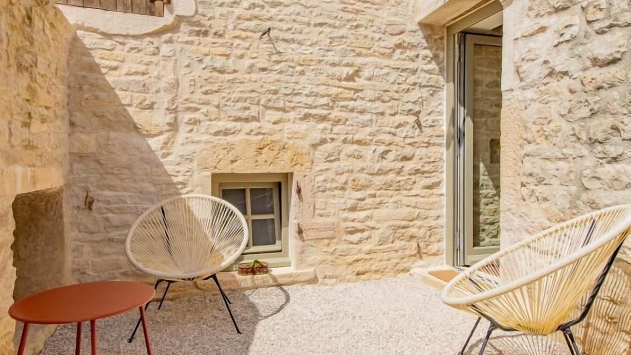 Photo of Patio Balcony in Chardonnay