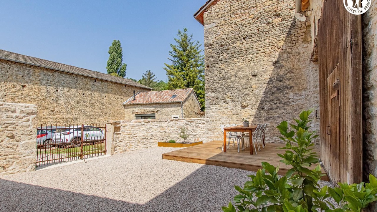 Photo of Outdoor in Chardonnay